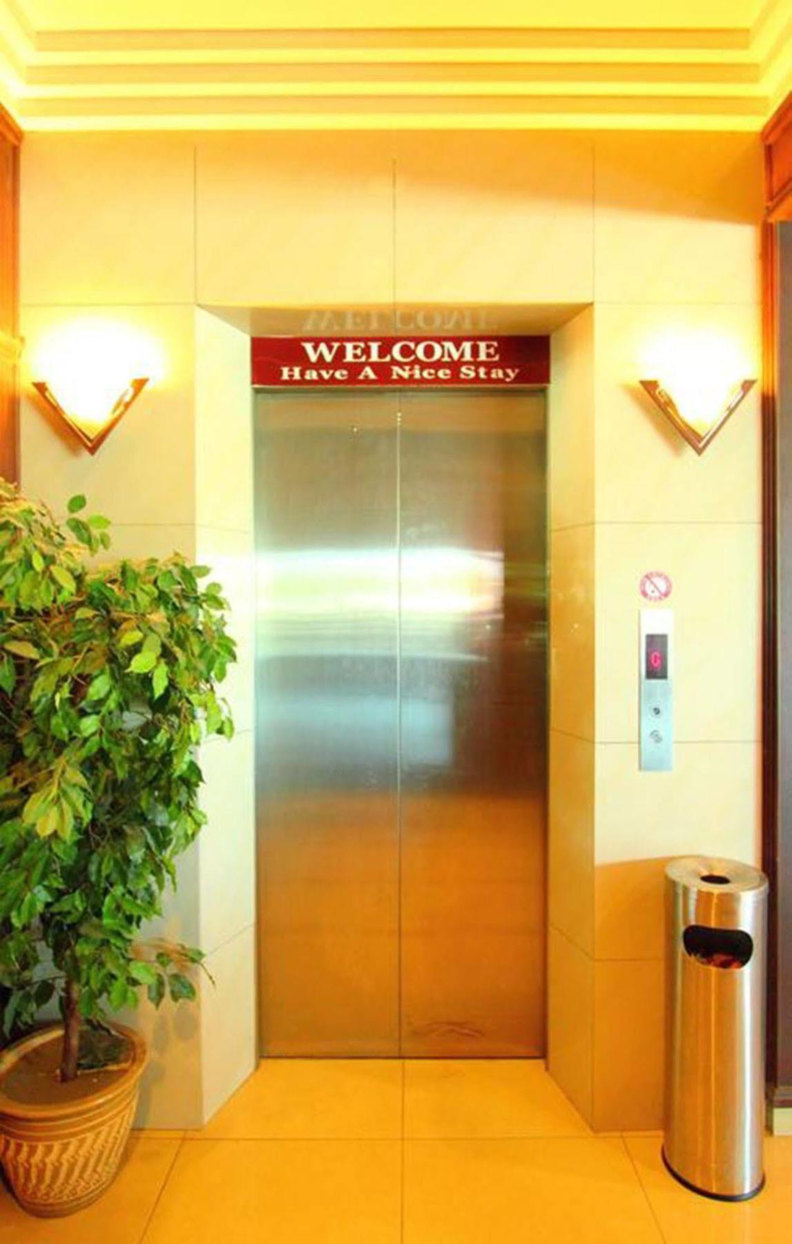 爷爷酒店 波德申 外观 照片
